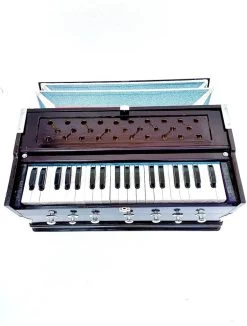 SG MUSICAL 3 1/4 Octave, Double Bellow, 39 Keys,7 Stopper FTGHARL33 3.25 Octave Hand Pumped Harmonium   (Three Fold Bellow, Bass Reed, Male Reed)