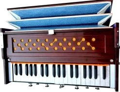 MUSICIAN TTGDHRJ30 3.25 Octave Hand Pumped Harmonium   (Three Fold Bellow, Bass Reed, Male Reed)