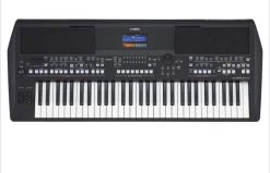 YAMAHA Sx600 Sx600 Digital Arranger Keyboard   (61 Keys)