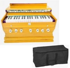 MAGA MART Bass Reed & Male Reed & 39 Keys, 7 Stopper 3.2 Octave Harmonium With Carry Bag Bass Reed & Male Reed & 39 Keys, 7 Stopper 3.2 Octave Harmonium With Carry Bag 3.2 Octave Hand Pumped Harmonium   (Two Fold Bellow, Female Reed)