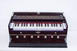 MAGA MART 39 Keys, 7 Stopper 3.2 Octave Harmonium With Carry Bag 3.2 Octave Hand Pumped Harmonium   (Two Fold Bellow, Male Reed)