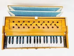 SG MUSICAL Double Fold Bellow , Student Harmonium Harmonium08 3.25 Octave Hand Pumped Harmonium   (Three Fold Bellow, Bass Reed)