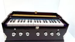 MAGA MART 39 Keys, 7 Stopper 3.2 Octave Hand Pumped Harmonium 39 Keys, 7 Stopper 3.2 Octave Harmonium 3.2 Octave Hand Pumped Harmonium   (Two Fold Bellow, Bass Reed)