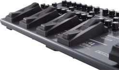 BOSS ME-80 Guitar Multiple Effects Damper & Sustain Pedal -Qin Shop me 80 guitar multiple effects boss original imaffm52xvhredfd