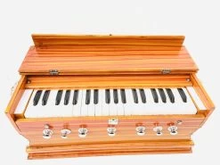 KHALSA MUSICAL Professionals 7 Stopper 3 1/4 Octave Double Bellow 39 Keys 2 Reeds (Bass- Male) Professionals 7 Stopper 3 1/4 Octave Double Bellow 39 Keys 2 Reeds (Bass- Male) 3.2 Octave Hand Pumped Harmonium   (Two Fold Bellow, Male Reed)