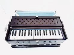 MAGA MART Professionals 7 Stopper 3 1/4 Octave Double Bellow 39 Keys | Free Carry Bag Professionals 7 Stopper 3 1/4 Octave Double Bellow 39 Keys | Free Carry Bag 3.2 Octave Hand Pumped Harmonium   (Two Fold Bellow, Bass Reed)